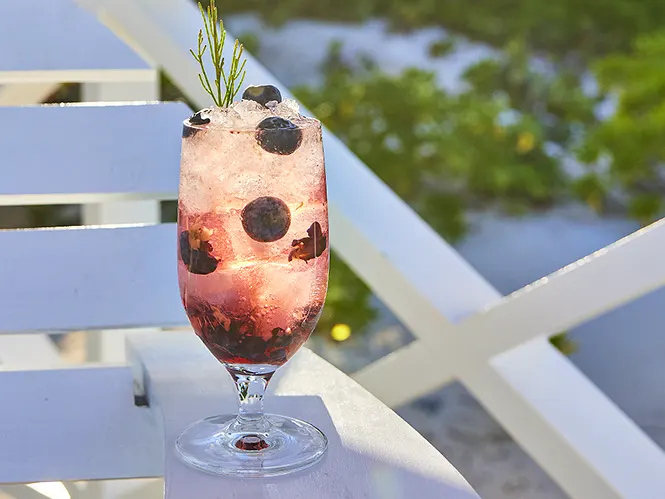 Sundowner cocktail at The Potlatch Club Eleuthera