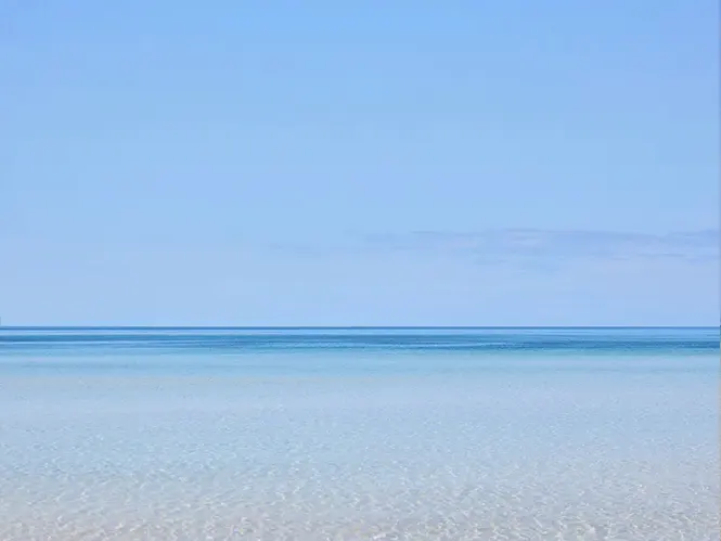 Caribbean beaches on the leeward shores of Eleuthera